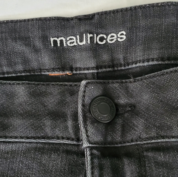 EUC Maurice's Distressed Jeggings 22W - Picture 6 of 7